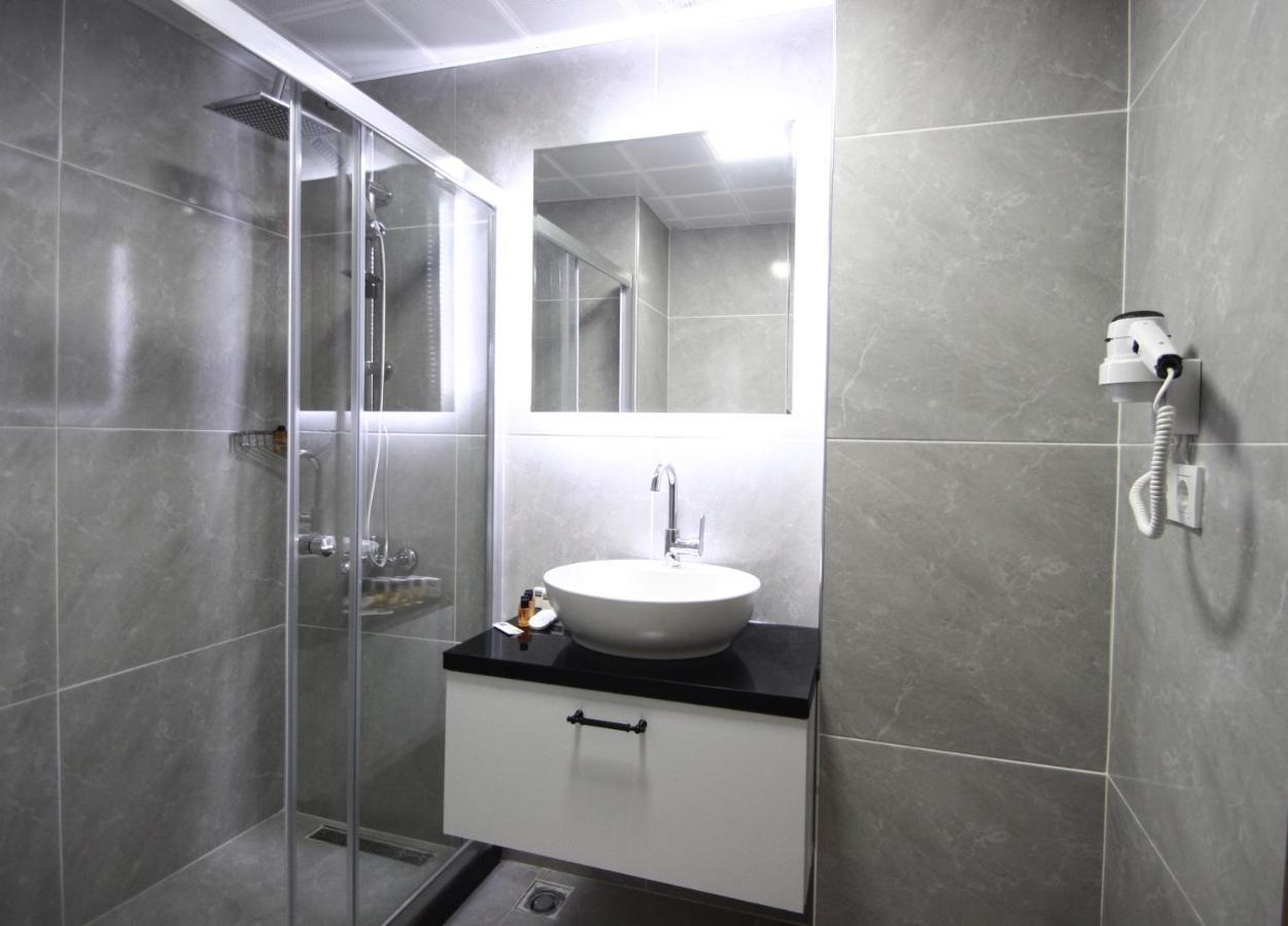 Hira Hotel Istanbulská provincie Exteriér fotografie